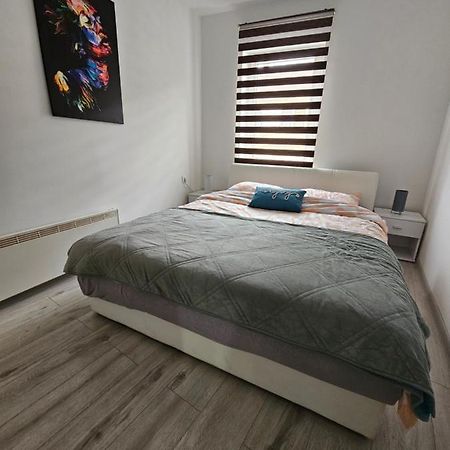 Apartment Aria Vinkovci Bagian luar foto
