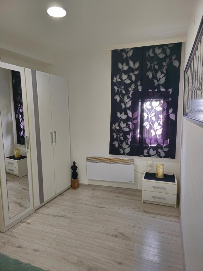 Apartment Aria Vinkovci Bagian luar foto